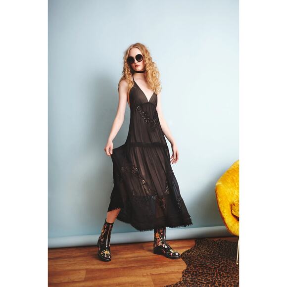 Alice + Olivia NWT Lupita Embroidered Fringe Halter Maxi Dress Black Sz 4 Boho